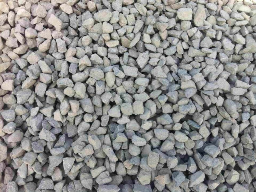 How to configure a crushing line suitable for granite or other hard stone from the mountain quarry?